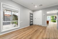 EBLI 555469_9_Martin_Avenue_003