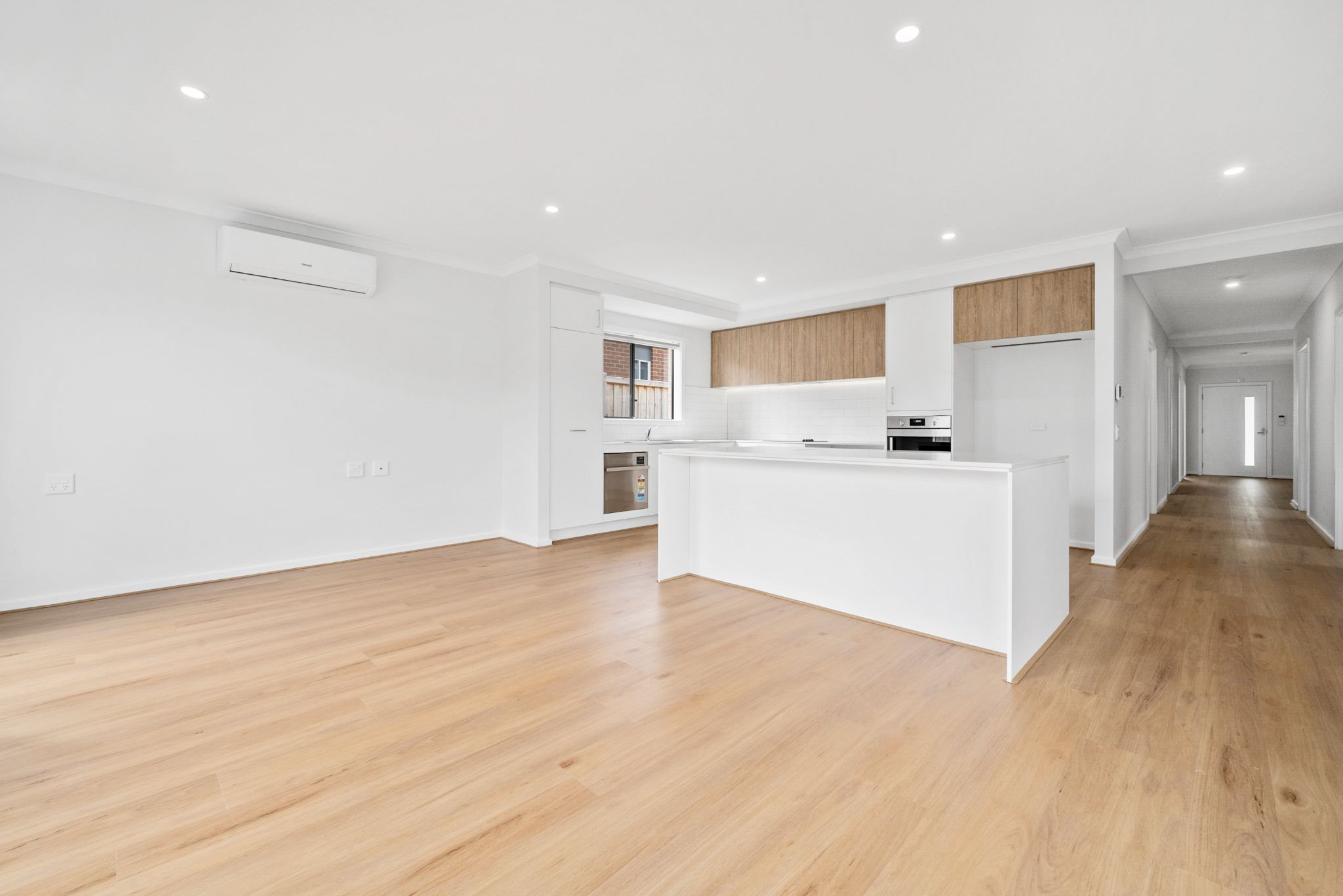 016 Open2view_ID779471-1_Empress_St