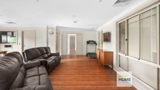 Minto lounge room small