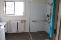39a Linsday   Bathroom