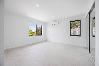 17 print-49-Bainton-Cres-17