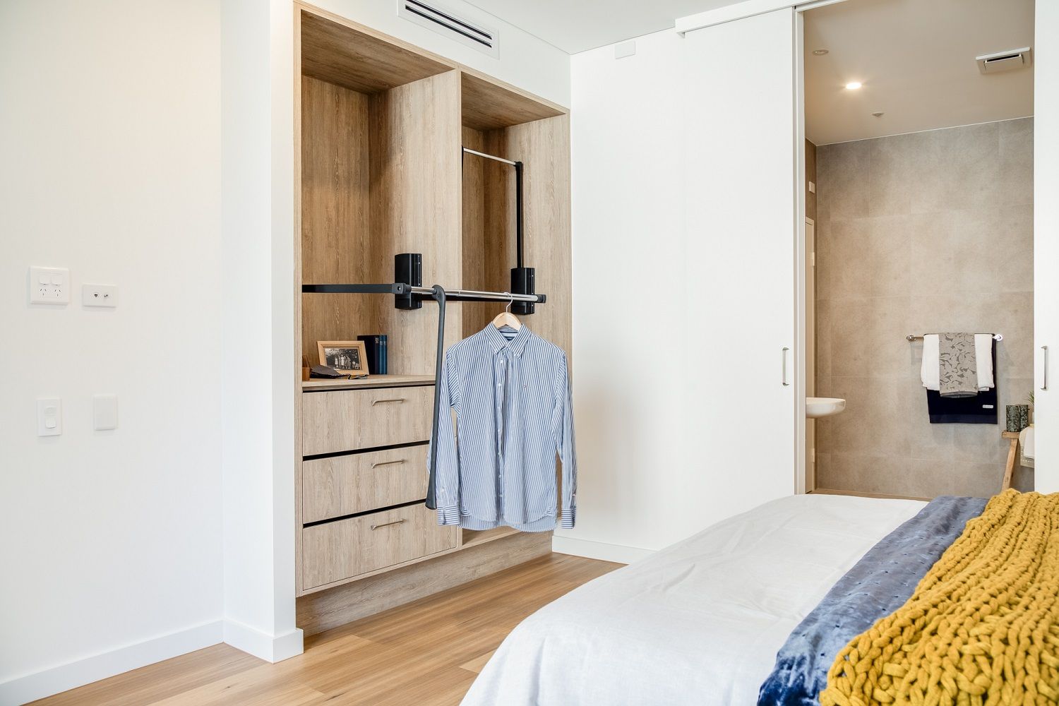 Astina ESQOVER55_WEB_03