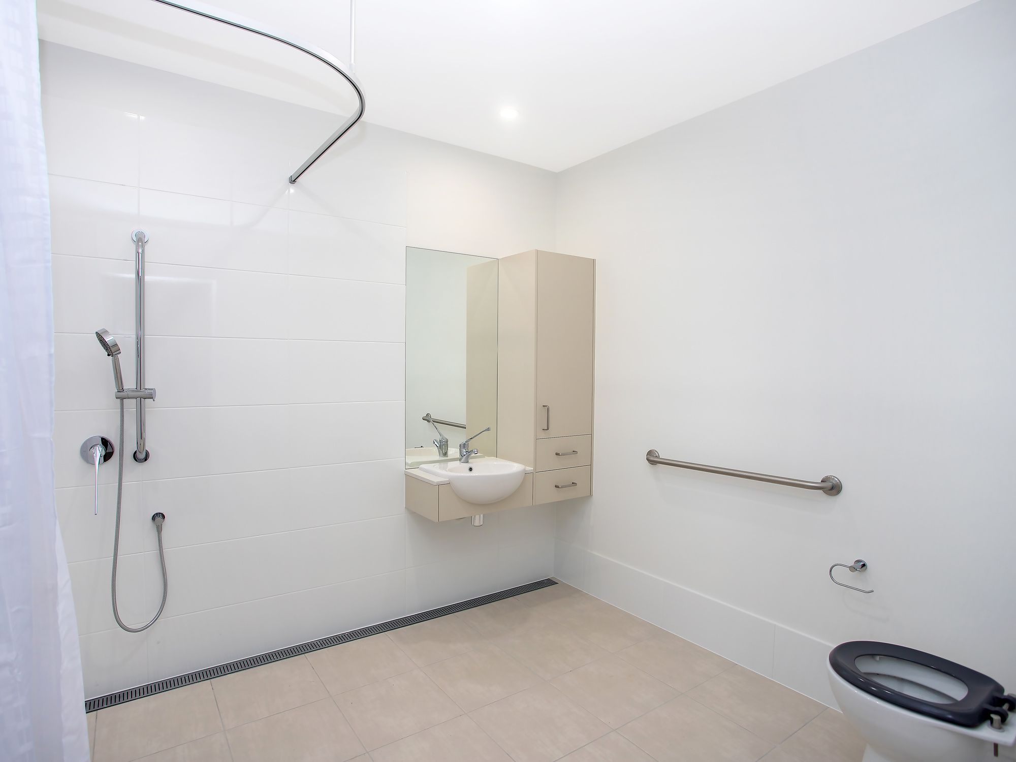 012 Open2view_ID829252-9_Turnberry_Avenue