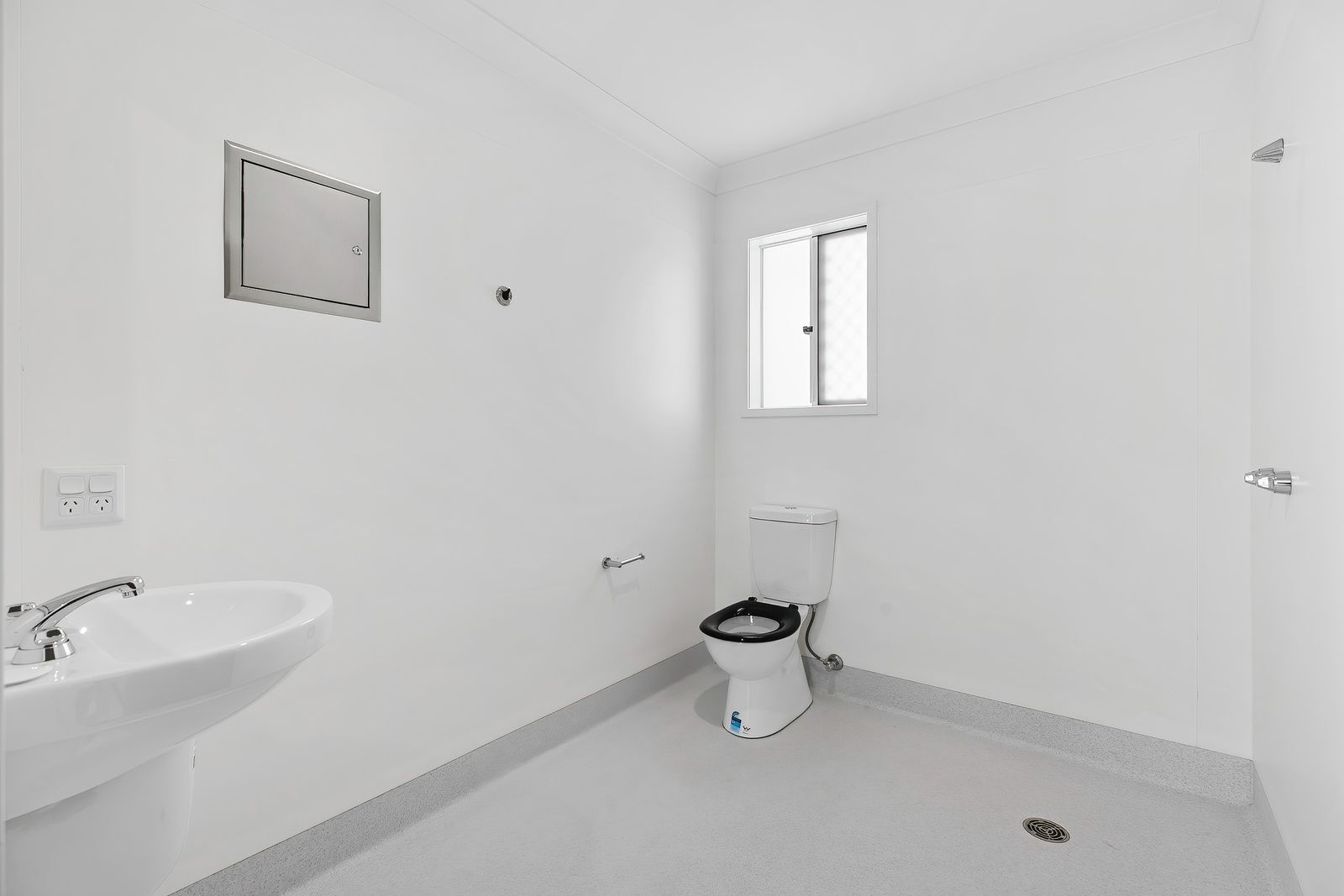 009 Open2view_ID972416-57_Dougan_Street