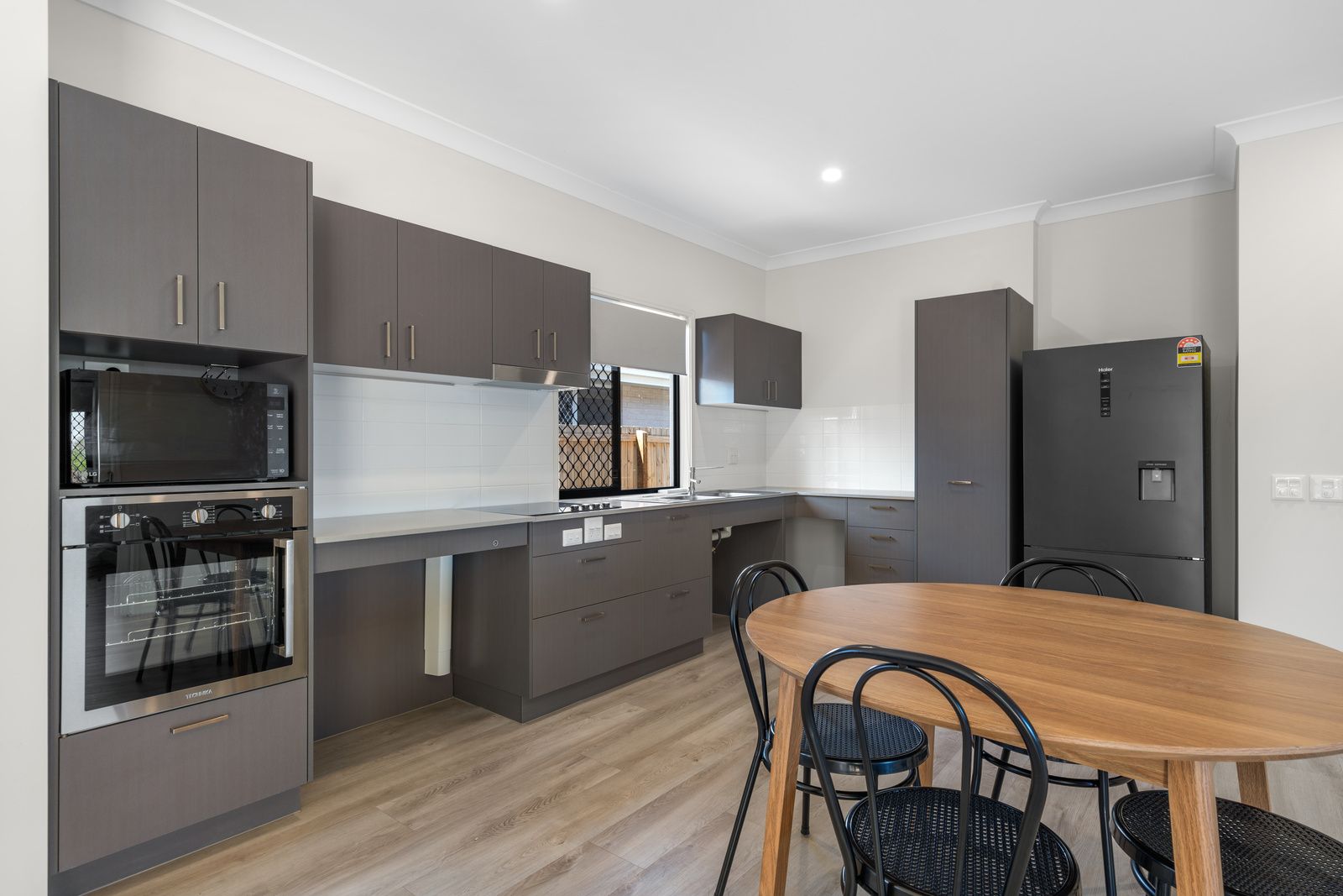 004 Open2view_ID971176-13A_Wyndham_Street__North_Toowoomba