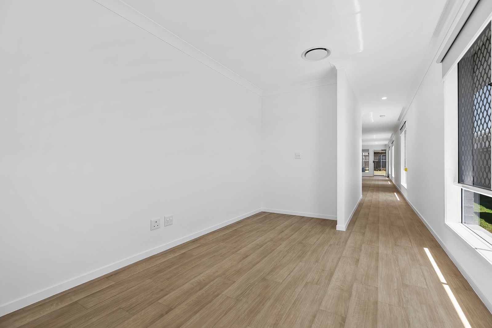 016 Open2view_ID972416-57_Dougan_Street