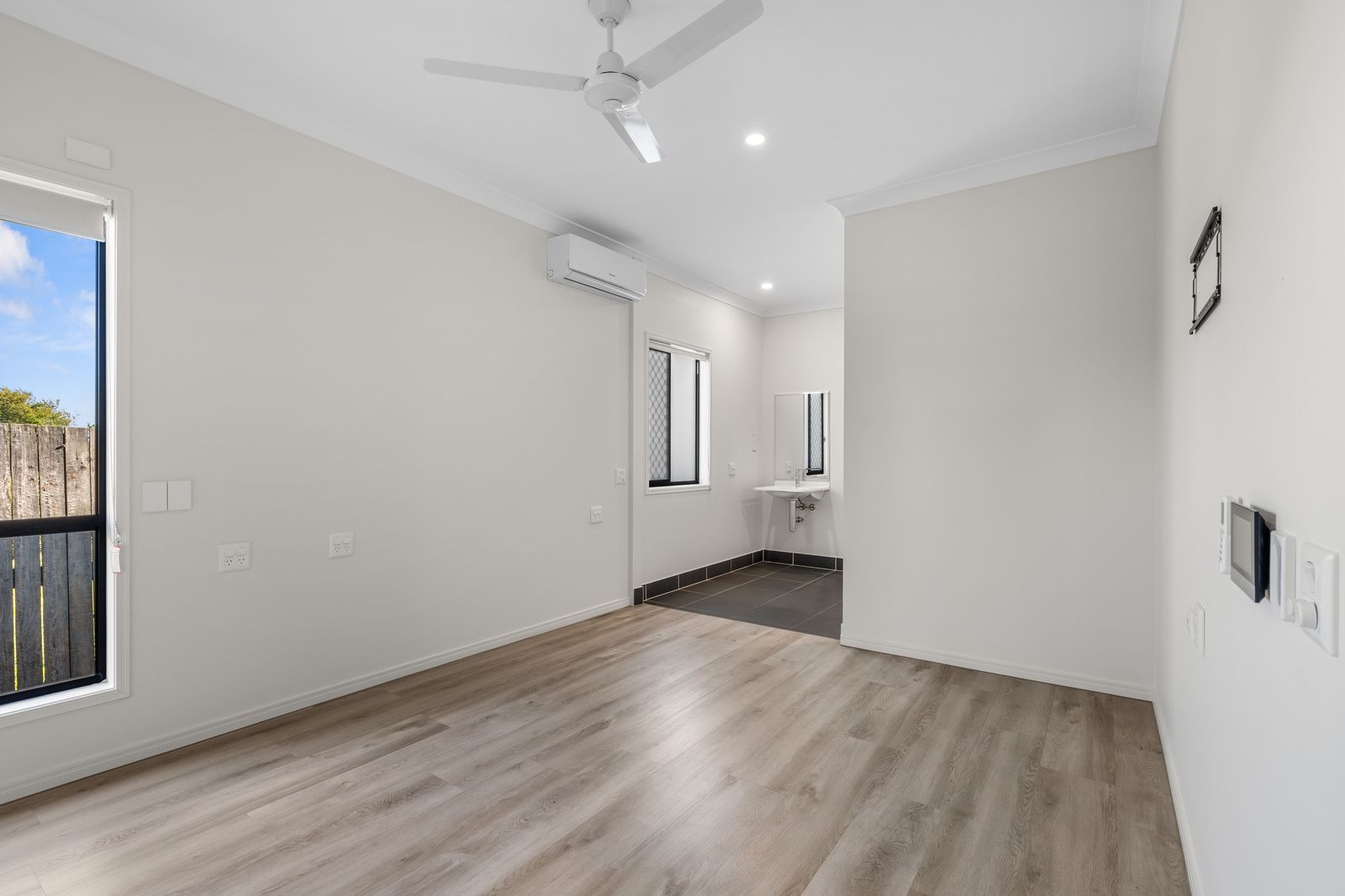 008 Open2view_ID971176-13A_Wyndham_Street__North_Toowoomba