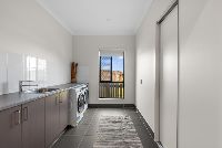 012 Open2view_ID971176-13A_Wyndham_Street__North_Toowoomba