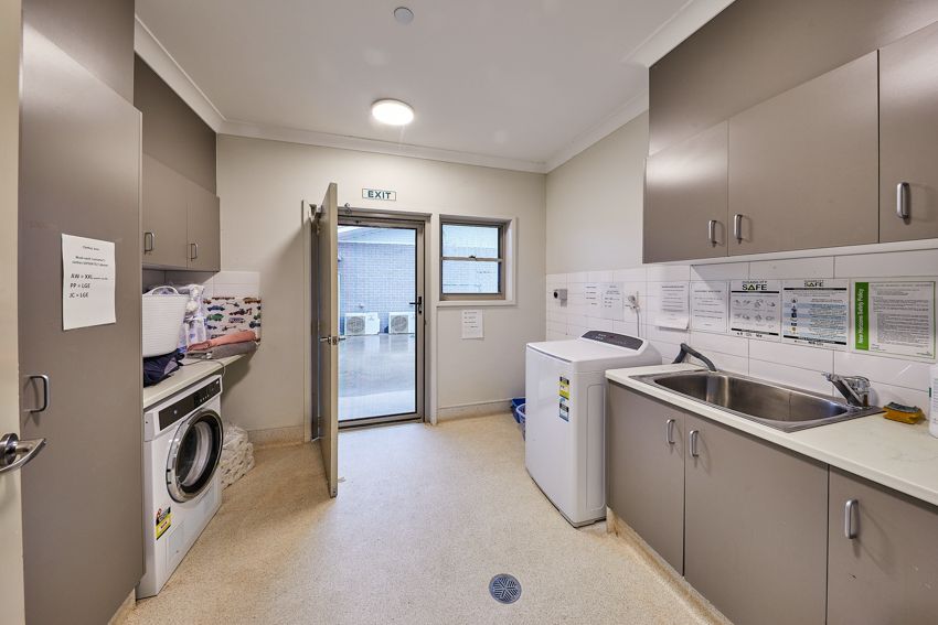 SIL044 LR-Cudgen-laundry1