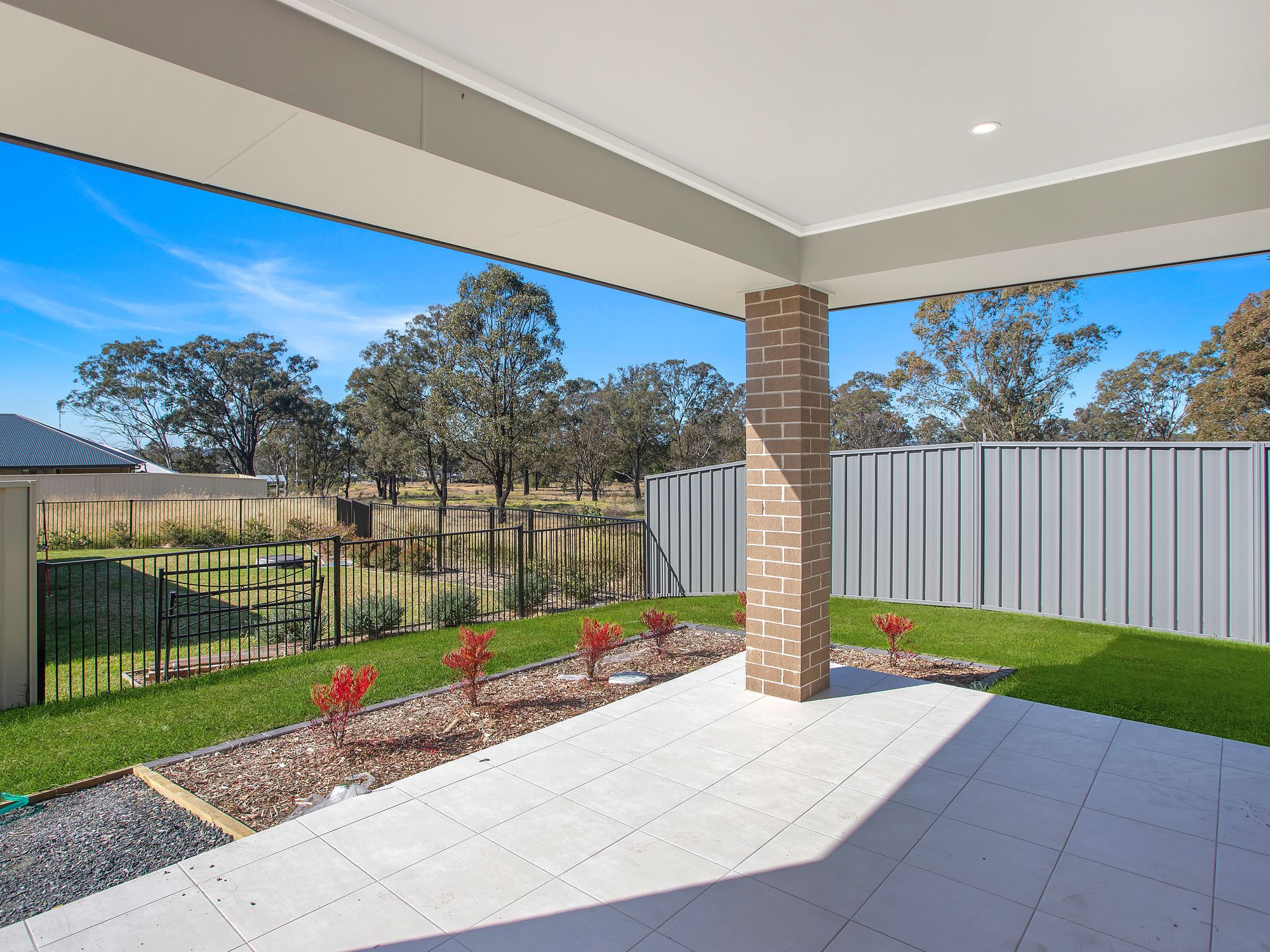 005 Open2view_ID829252-9_Turnberry_Avenue