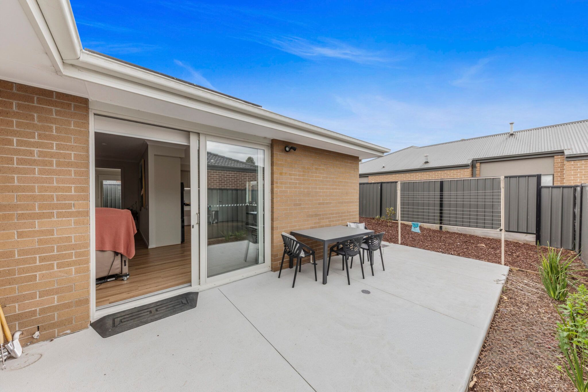 extracted image_1_2-2048x1366