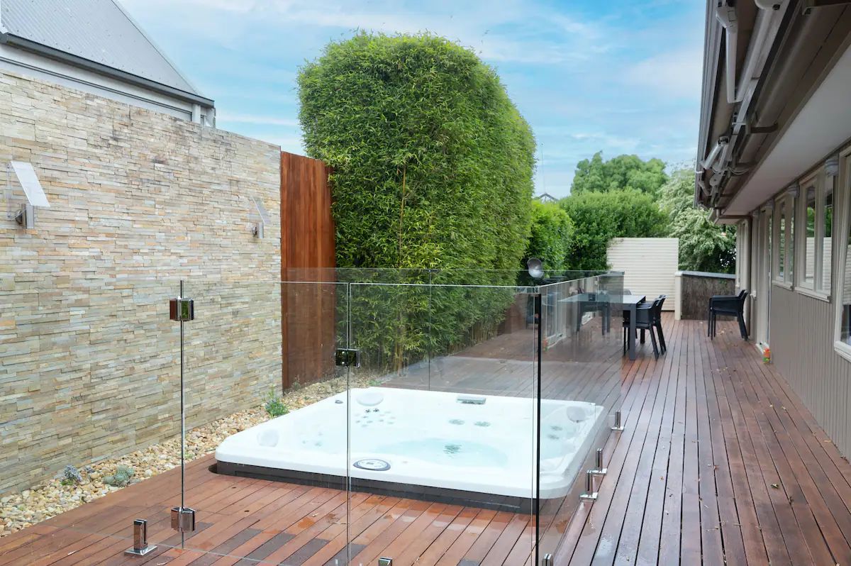 tgqzuzakkgcmbj6kxnnu