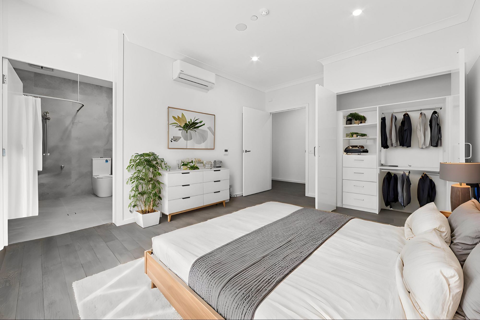 Shaftsbury Bedroom 2 into Ensuite