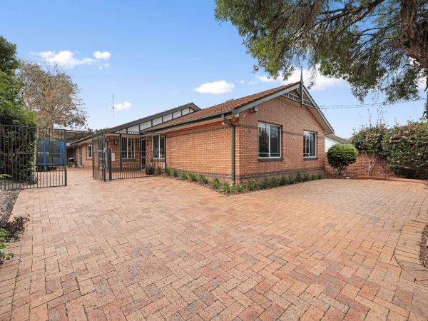 Short Term Accommodation Respite Dee Why-Grevillia_Image 02_Front 1.2