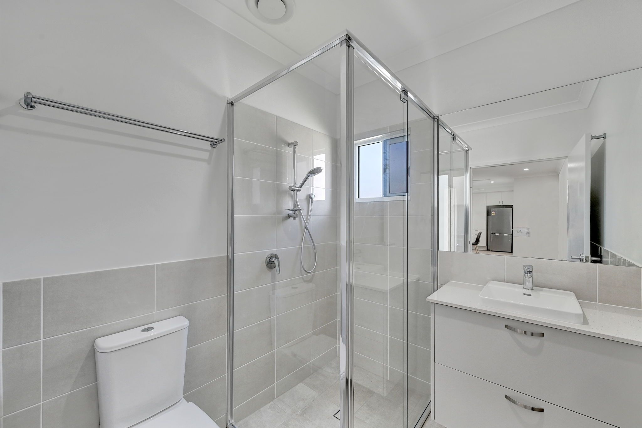 Santal St 31   Bathroom