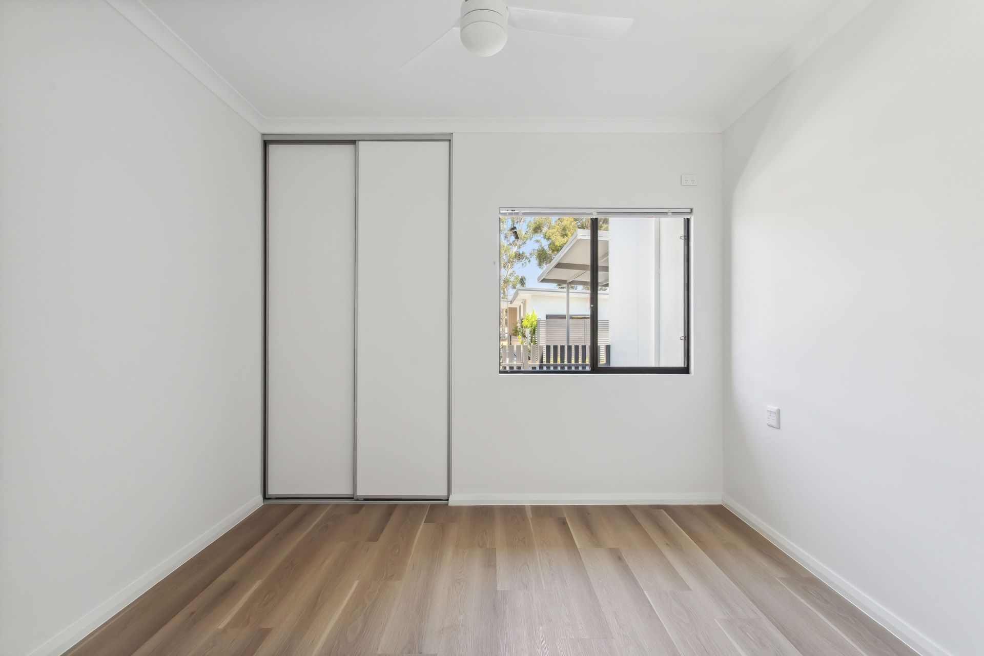 4 97 Morrison Rd, Midland 3