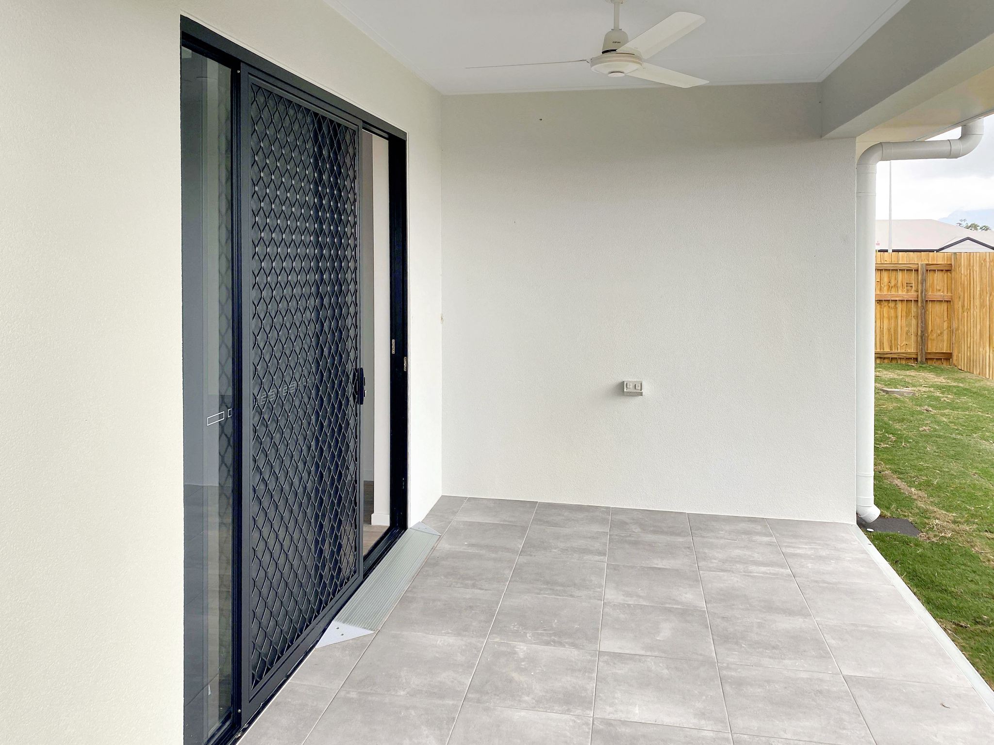 7   Liriope Cres 3 - Patio