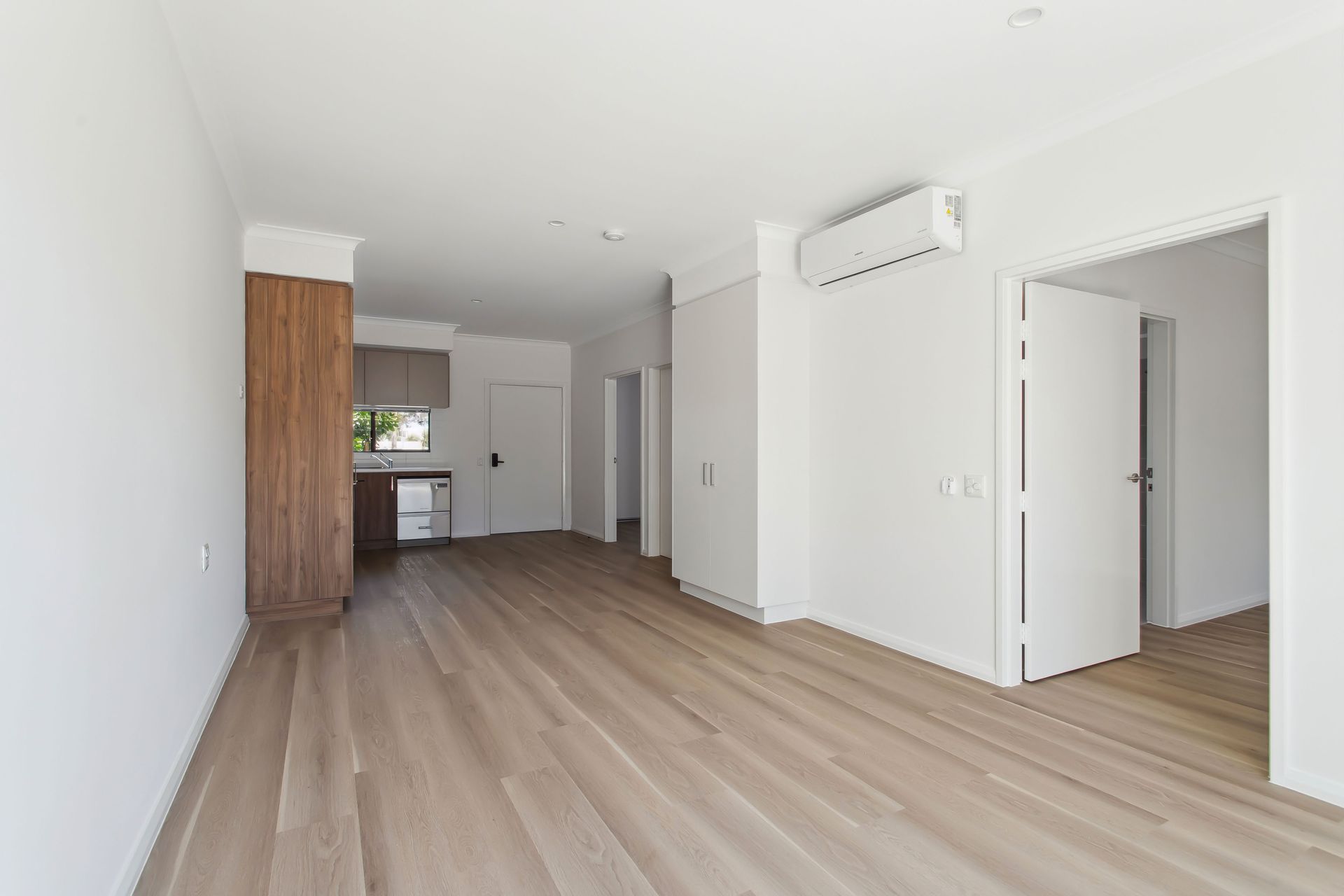 22 97 Morrison Rd, Midland 22