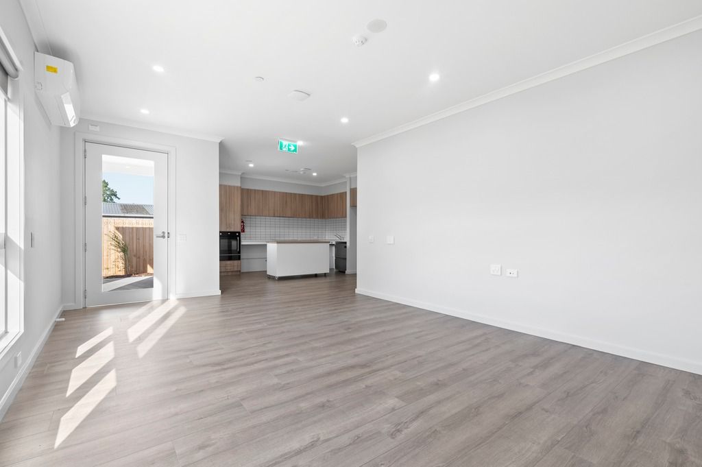 73 Circle Drive South Cranbourne 004_1024