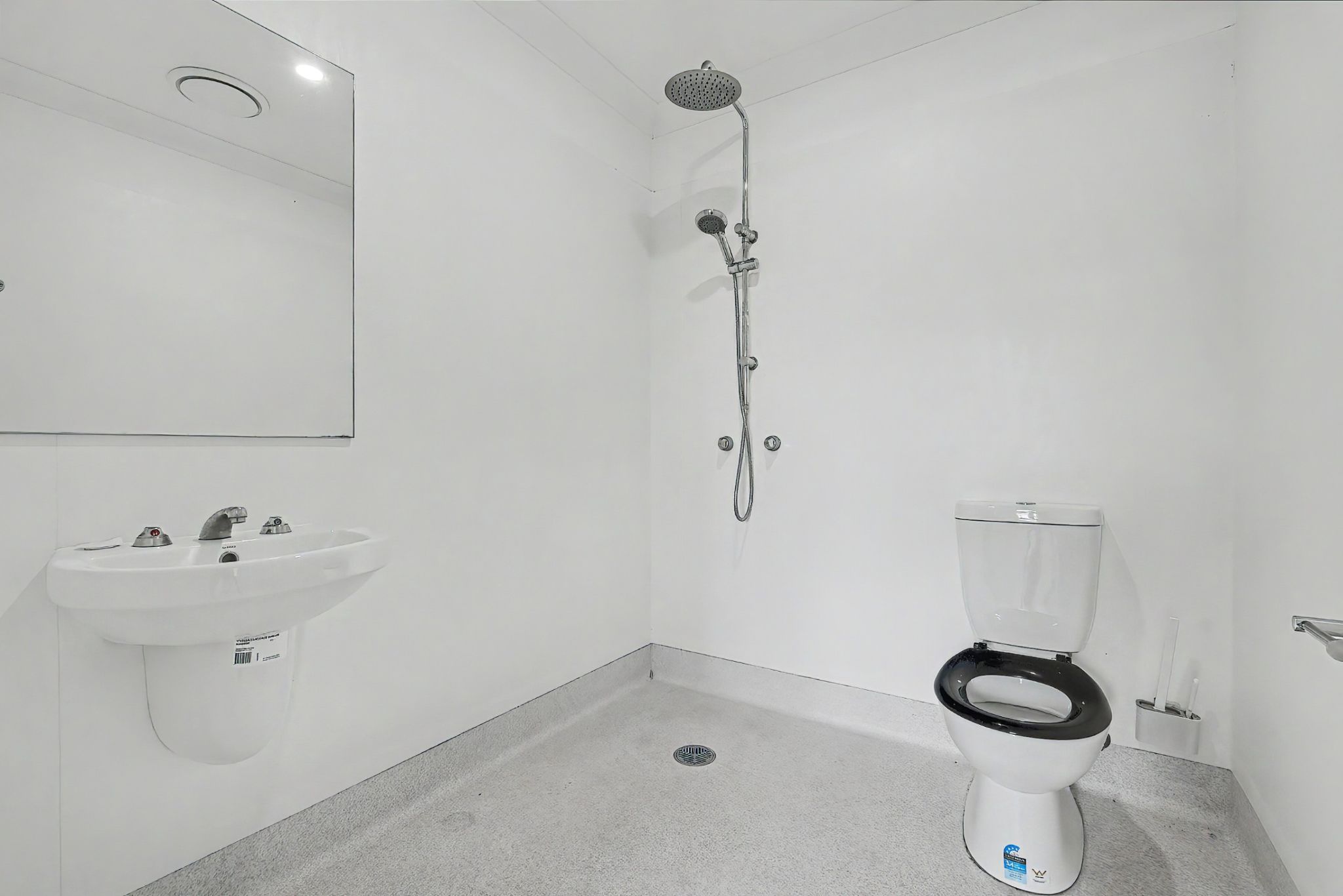 online image-compressor_011_Open2view_ID1033706-10_Thornbill_Close