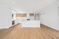 010 Open2view_ID779471-1_Empress_St