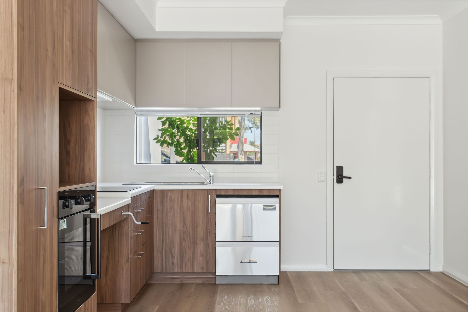 14 97 Morrison Rd, Midland 13