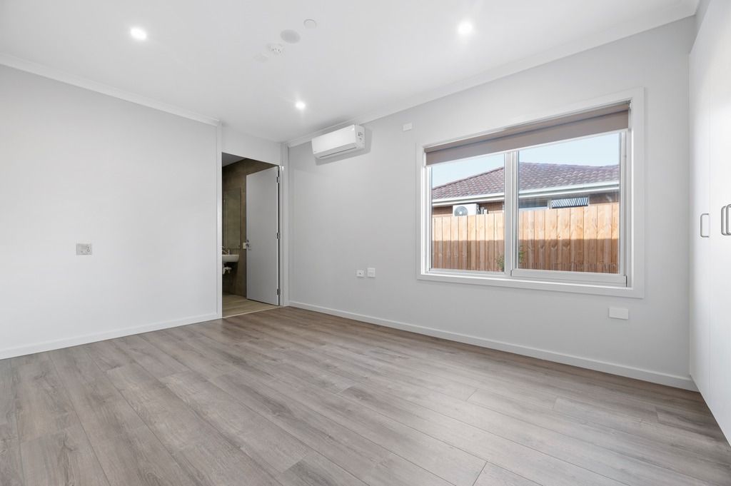 73 Circle Drive South Cranbourne 007_1024