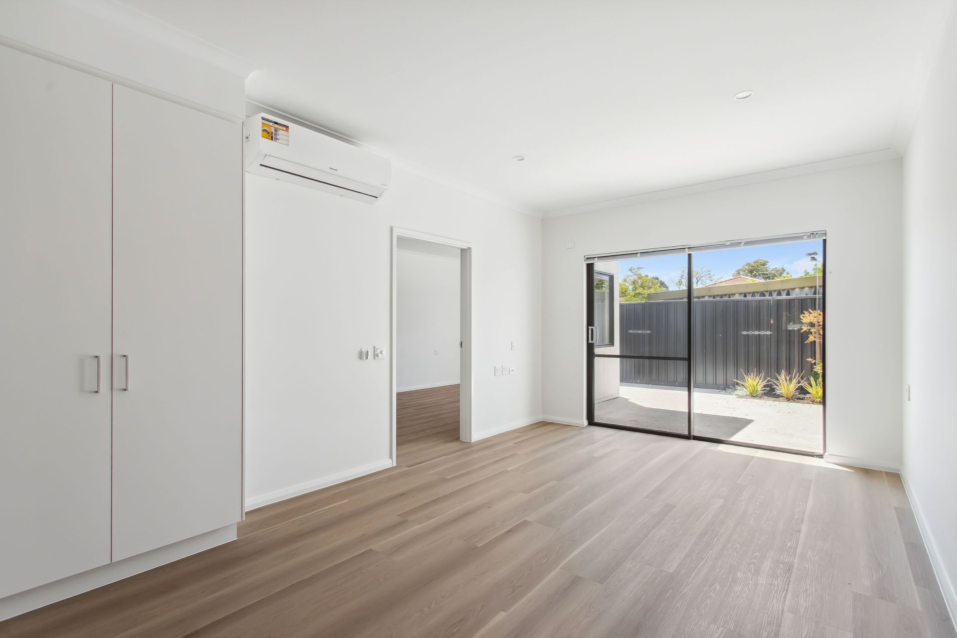 21 97 Morrison Rd, Midland 21