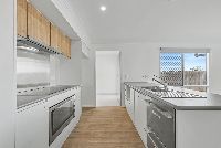 online image-compressor_007_Open2view_ID1033706-10_Thornbill_Close