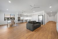 2   Firewheel Pde 16 - Living 1