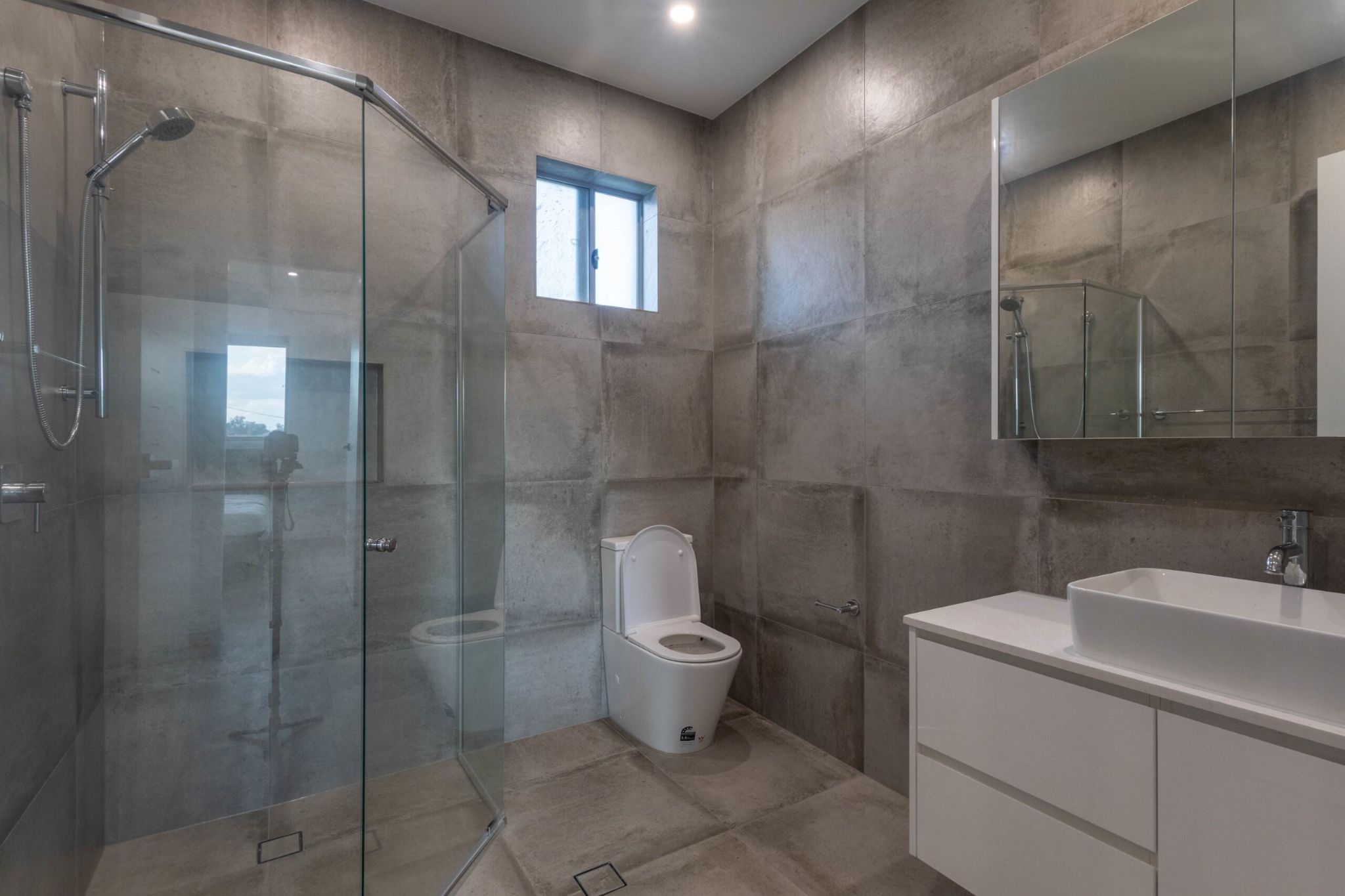 9365515d e966-4f41-90fd-8aed76319f76