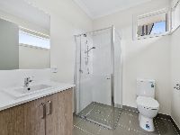 003 Open2view_ID884255-17_Nightmarch_Street