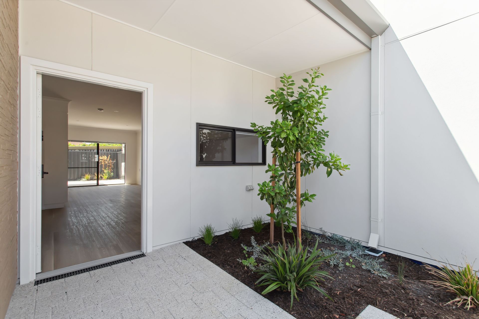 27 97 Morrison Rd, Midland 27