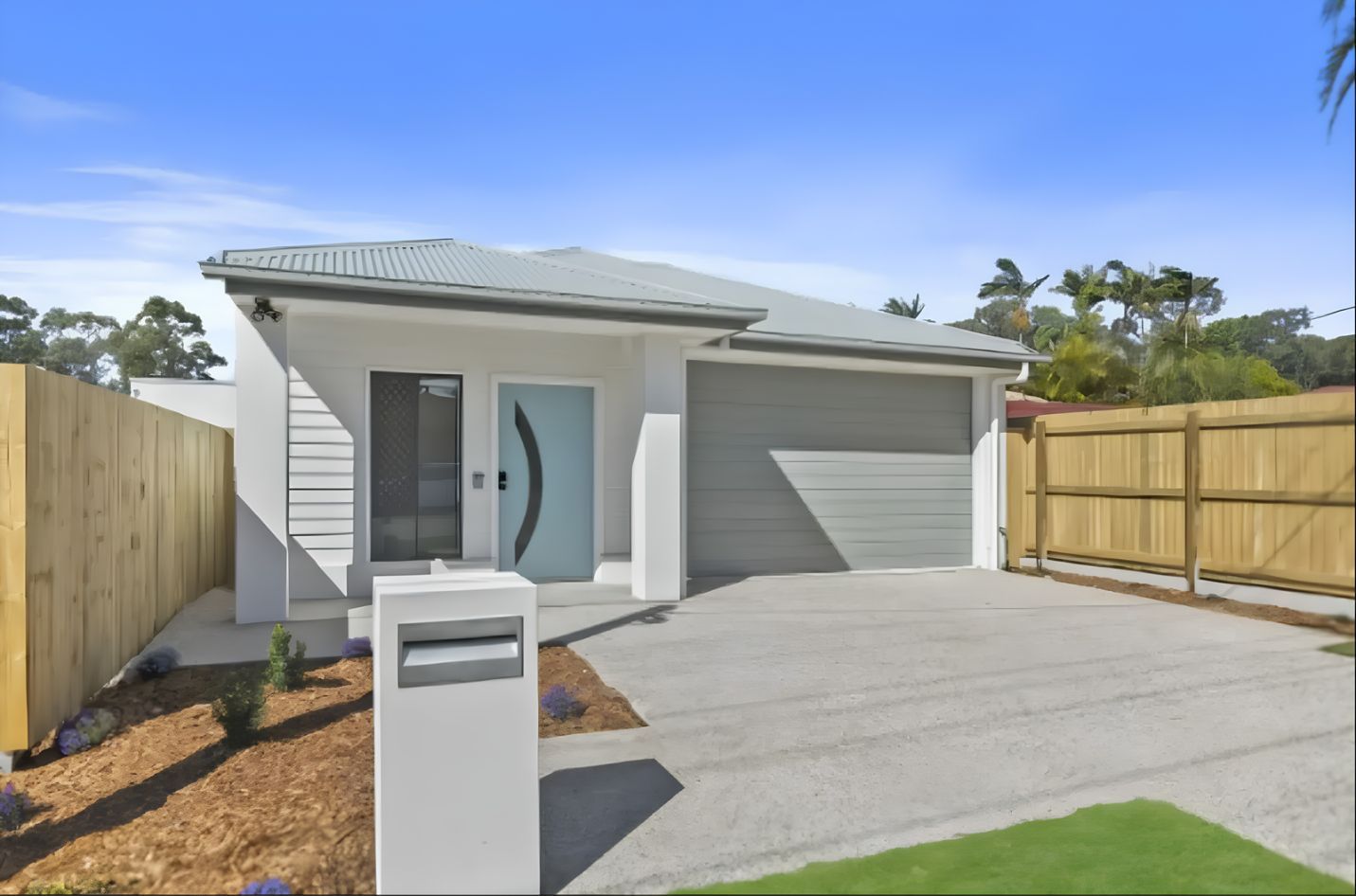 1 Redland Bay Front