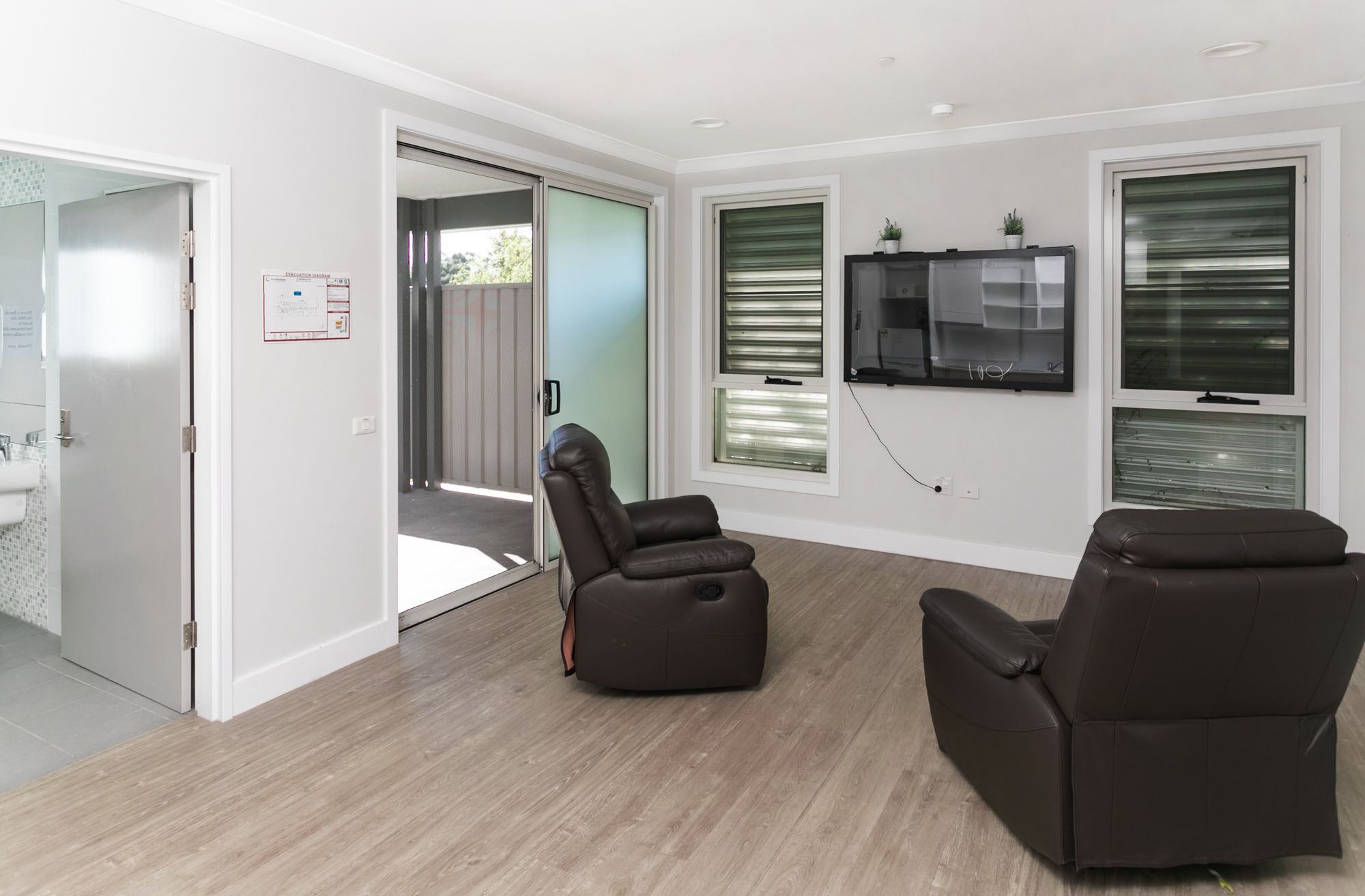 SIL043 LR_Maryland_shared living_5