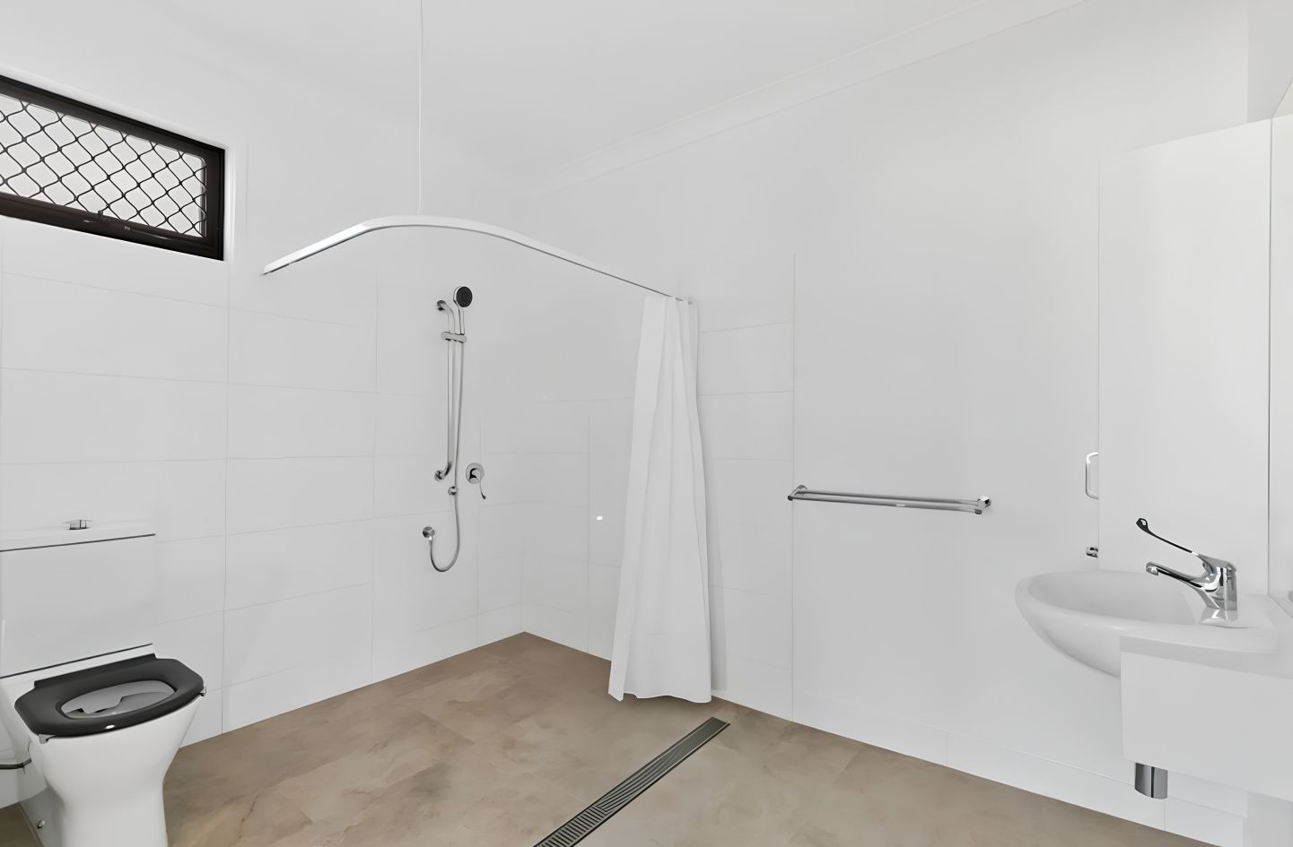 7 Redland Bay Ensuite 1
