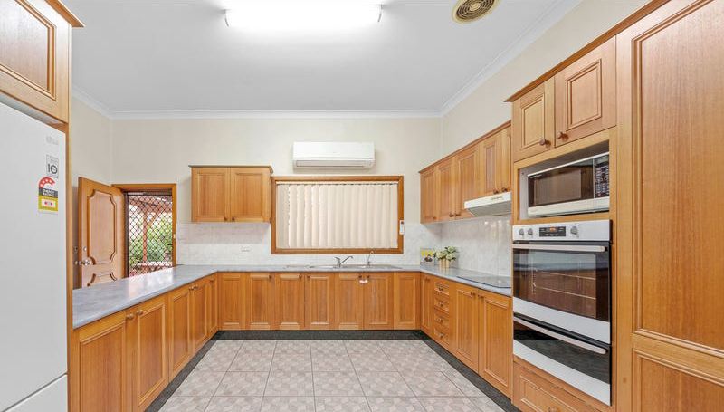 campsie dryden   kitchen