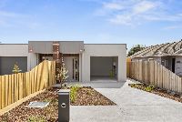 Facade Right 3 LR No Logo