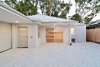 WEB Y25 681 16 Bannerdale Rd-03