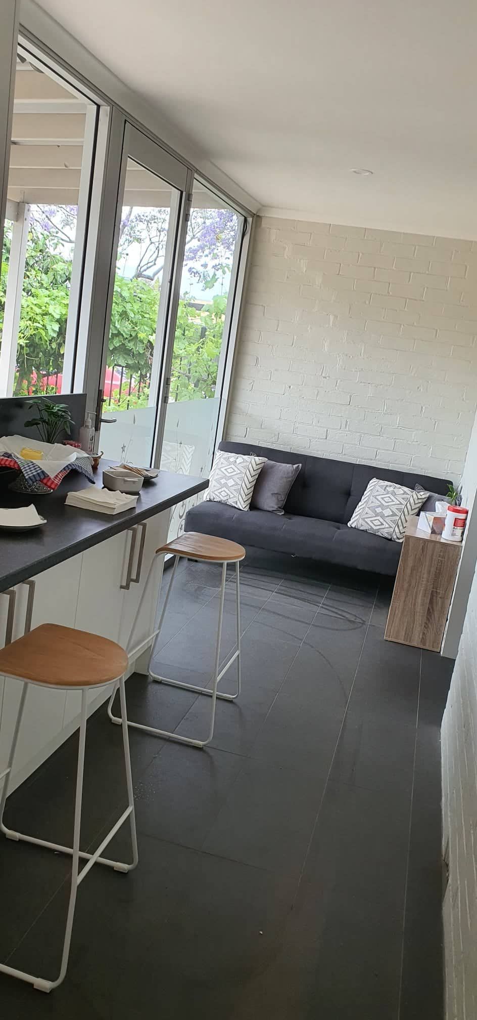 Kitchen Lounge  3)