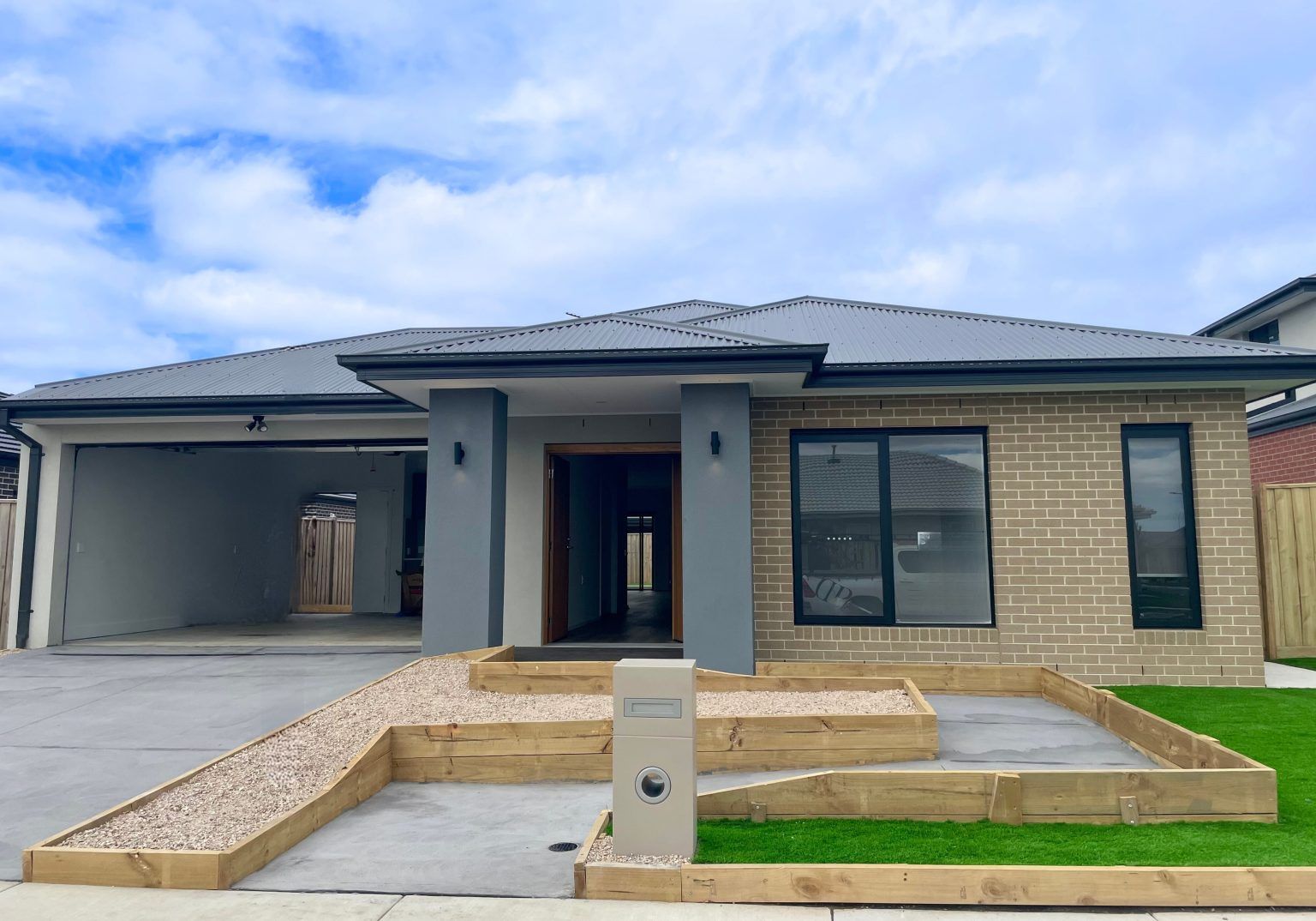 Front of-house-3-1536x1074