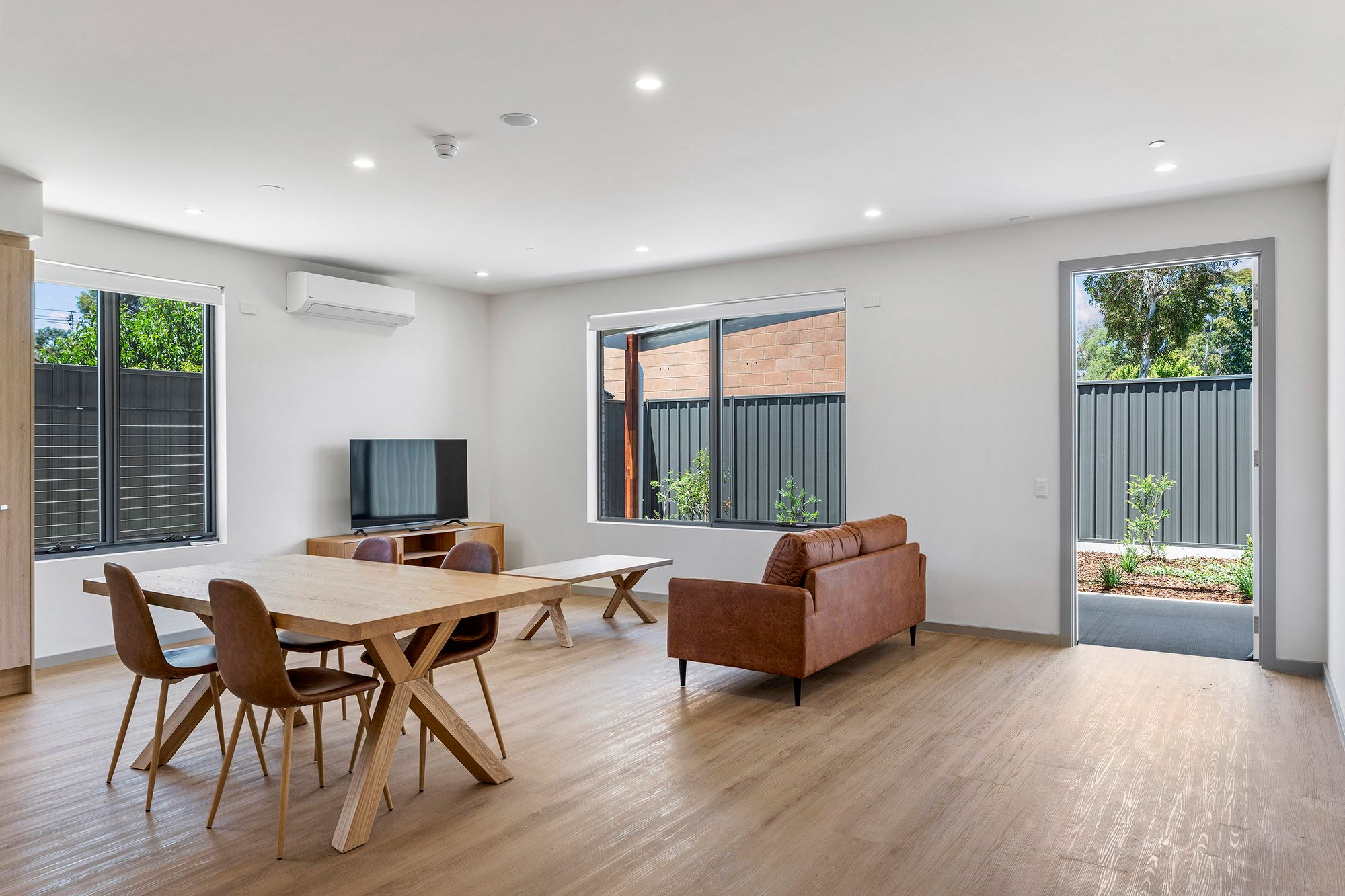 Beatty   Dining Living LR No Logo