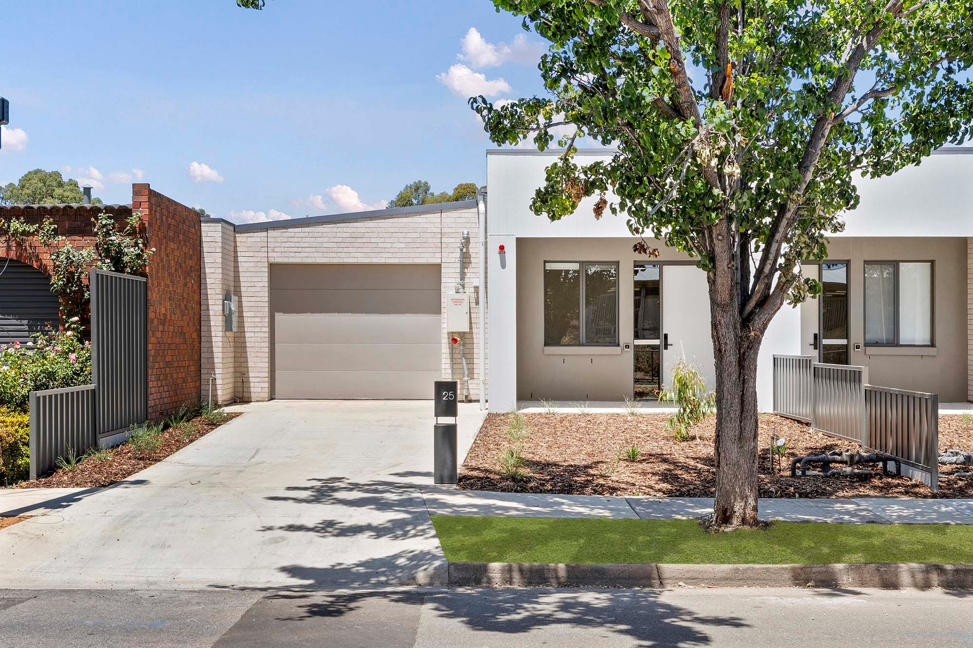 Beatty   Facade Left 1 LR No Logo