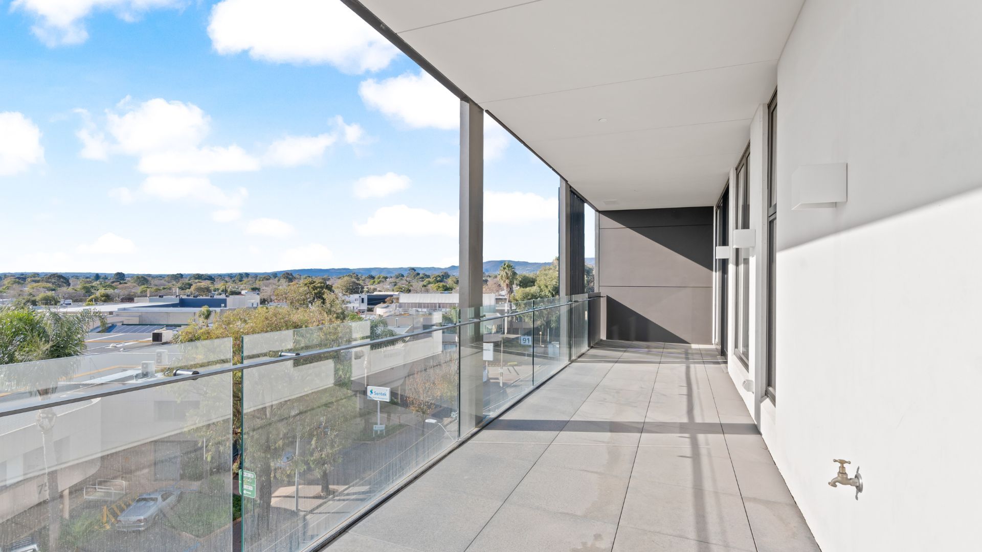 norwood green_balcony_3