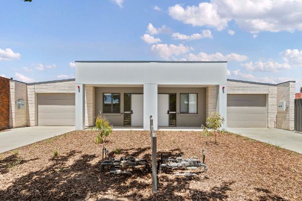 Beatty   Facade Both LR No Logo