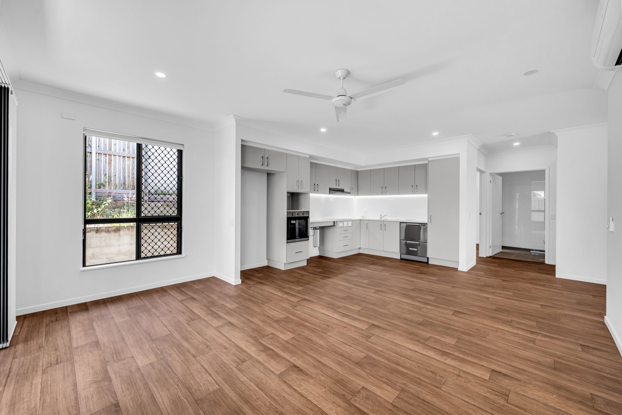 6   Stone Way 1 - Kitchen Living