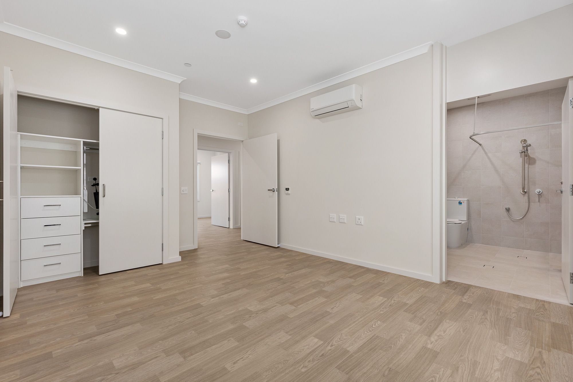 Hoffsted   Bedroom 2 into Ensuite and Wardrobe LR No Logo