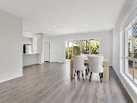 4   Roselea Ave 32 - Living to Dining