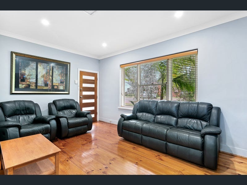 30 Mattner Avenue Glenelg    Living Area