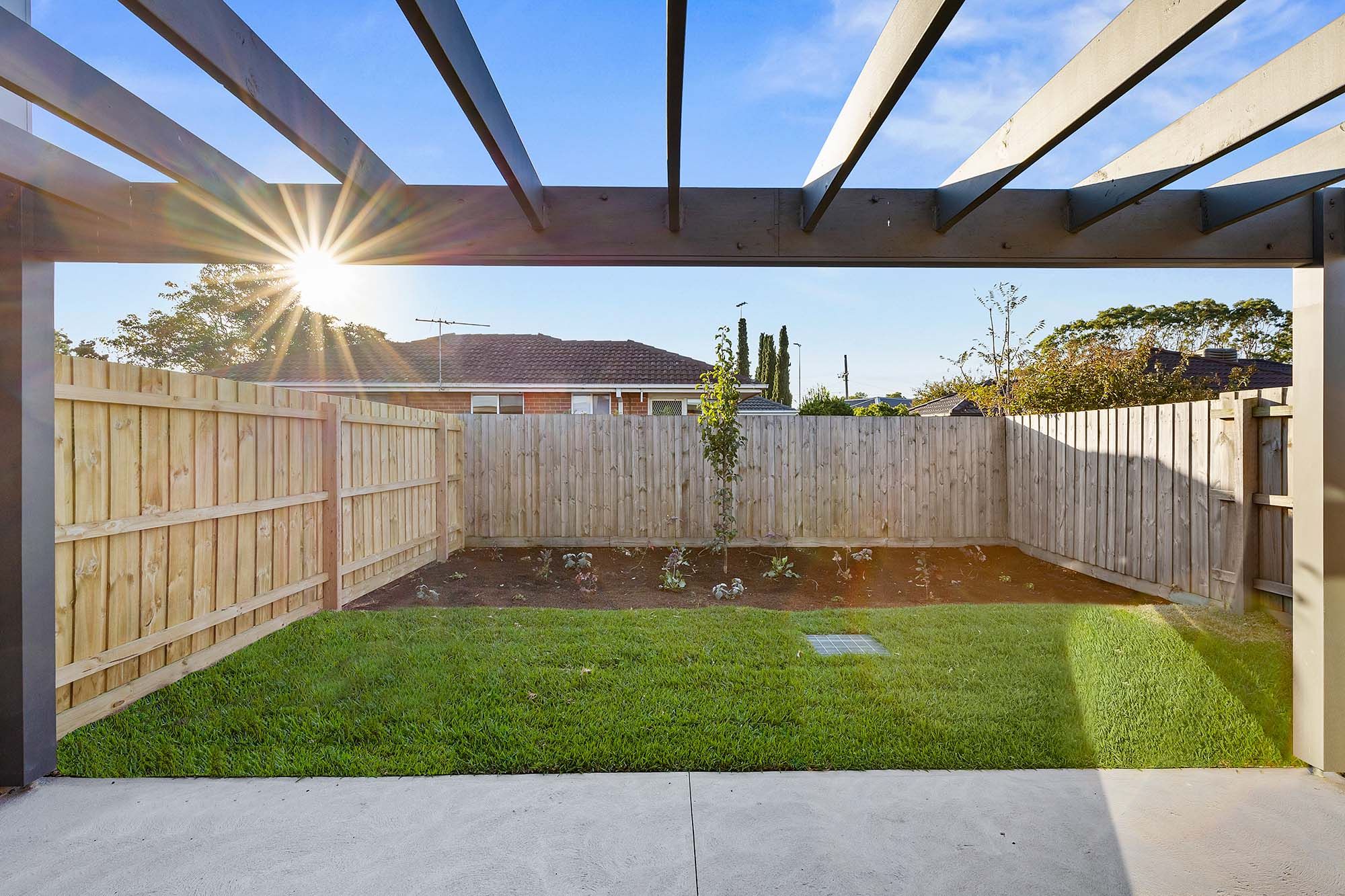 Sherwood   Alfresco onto Backyard 1 LR No Logo